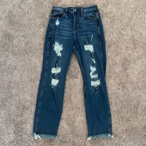 Hollister Curvy High-Rise Mom Jeans Distressed